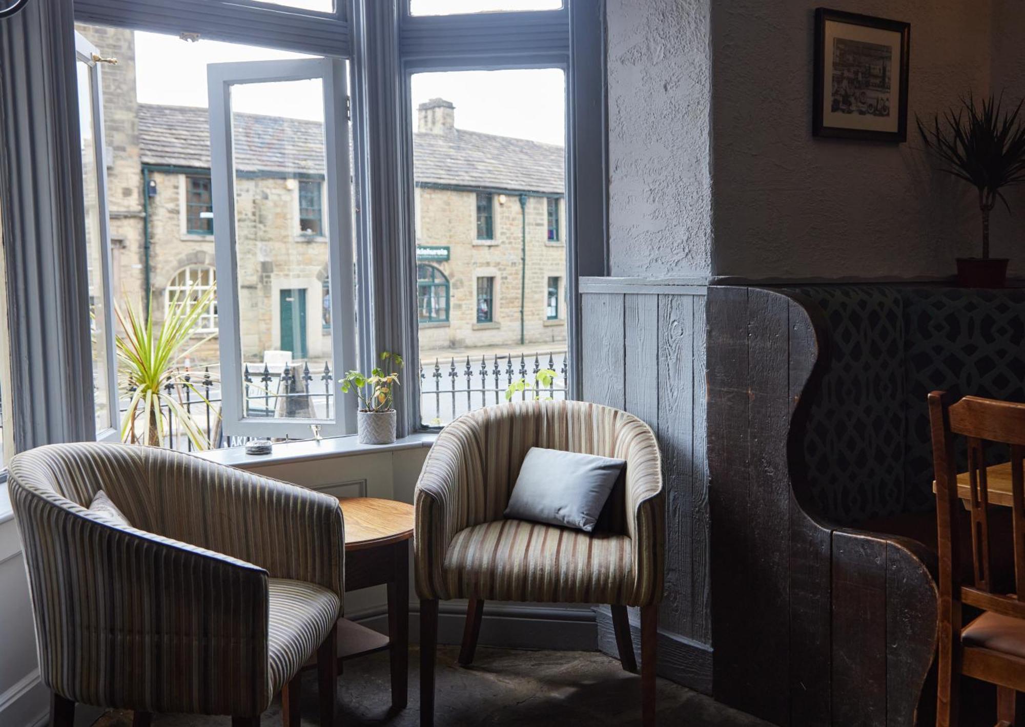 Castle Inn By Greene King Inns Bakewell Exterior foto