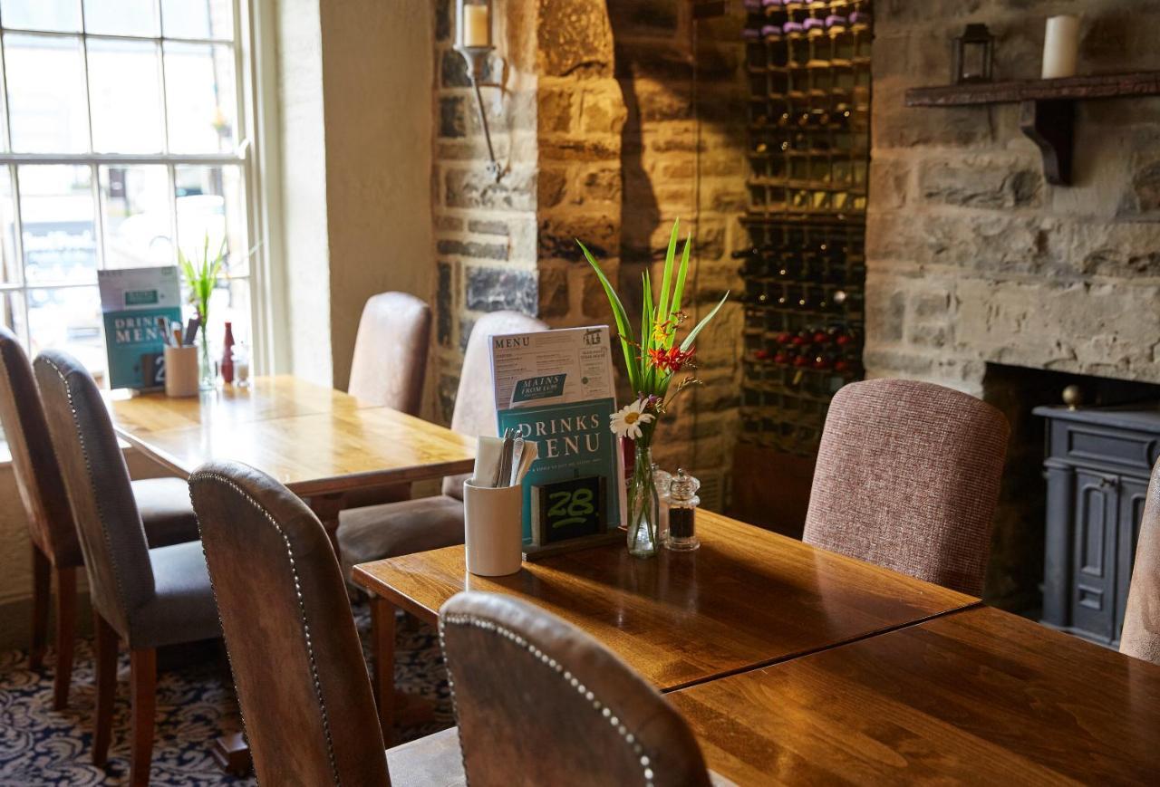 Castle Inn By Greene King Inns Bakewell Exterior foto